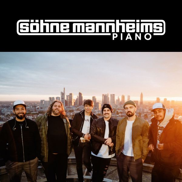 Die Söhne Mannheims mit Ihrer Formation "PIANO" posieren für die Kamera für Ihren Auftritt am 17.10.2024 im Congress Center Ramstein. Im Hintergrund ist eine Stadt zu sehen